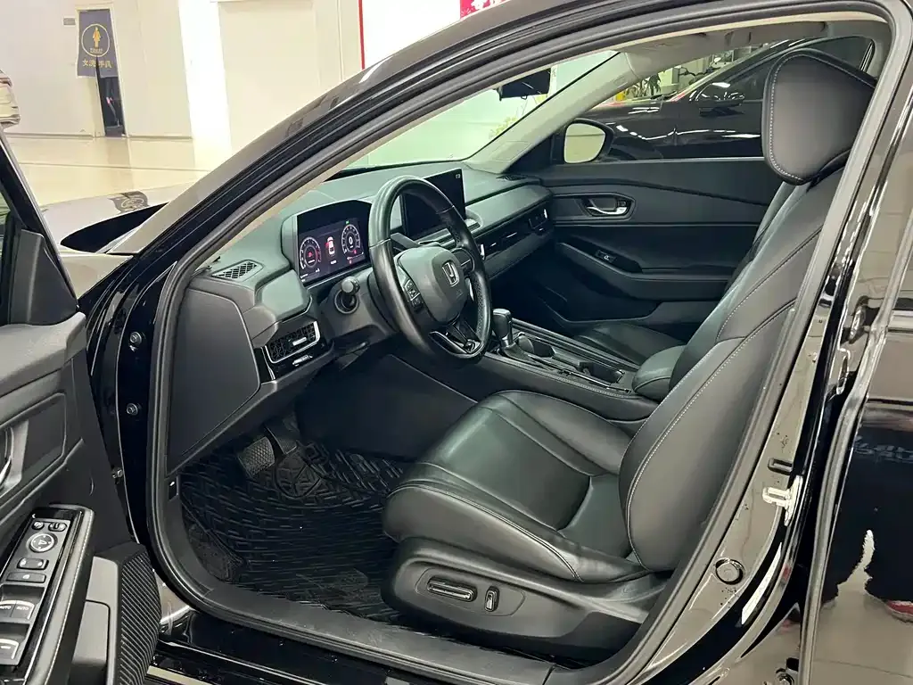 Honda Inspire — фото 6
