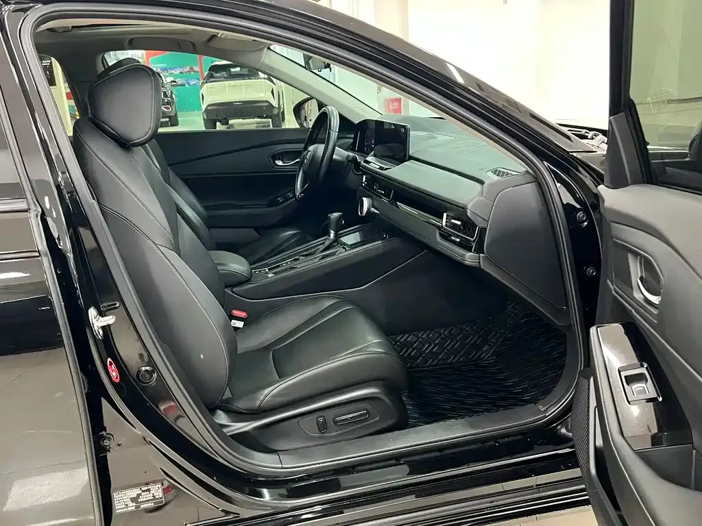 Honda Inspire — фото 10