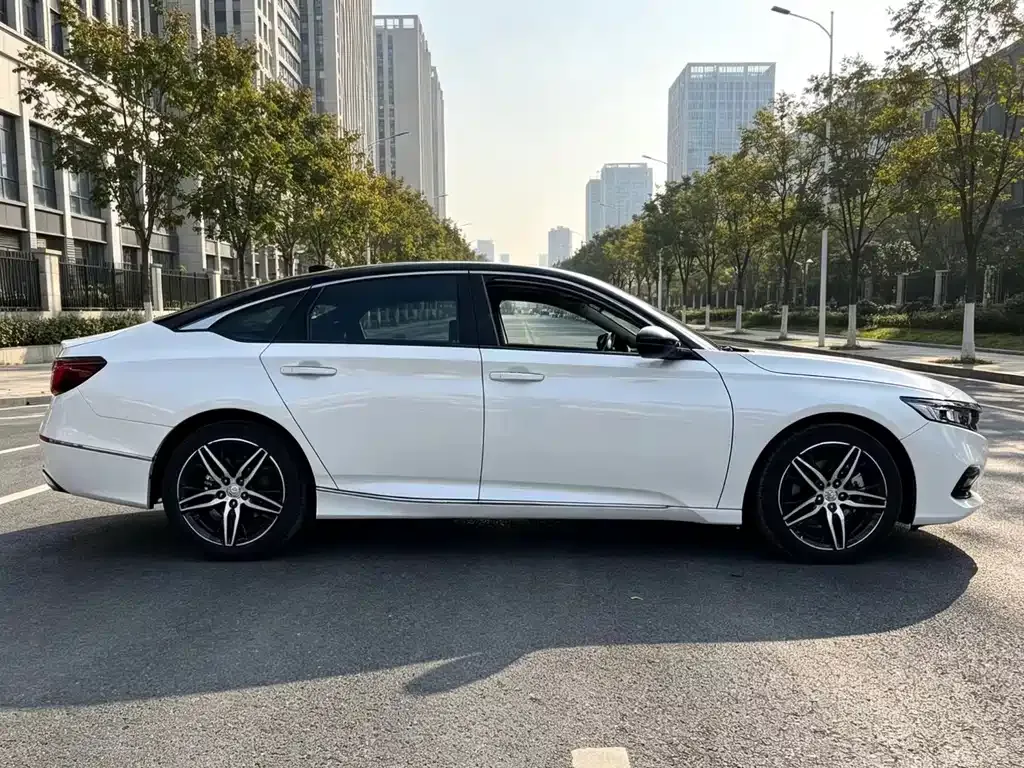 Honda Accord — фото 4
