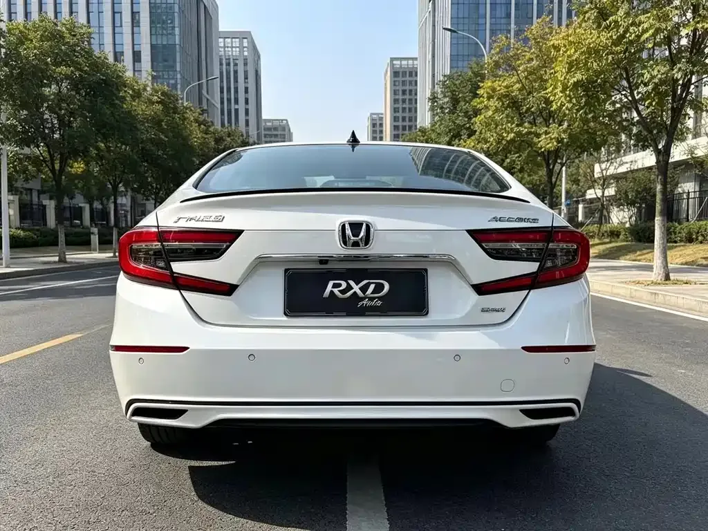Honda Accord — фото 3