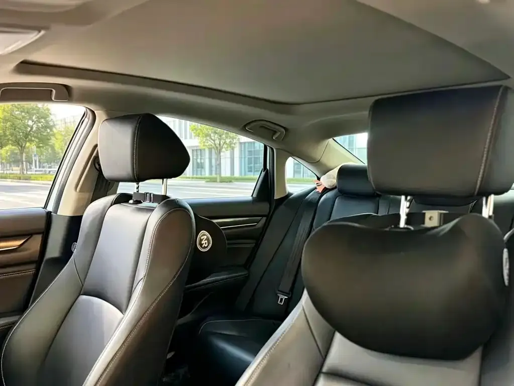 Honda Accord — фото 9