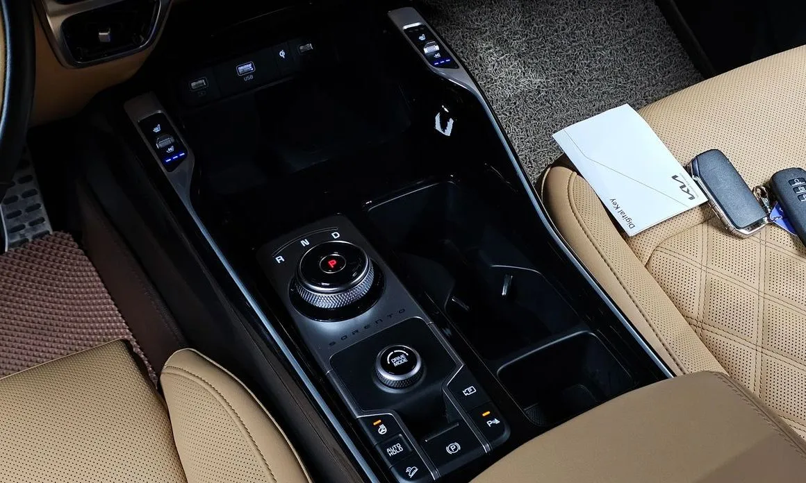 Kia Sorento — фото 10