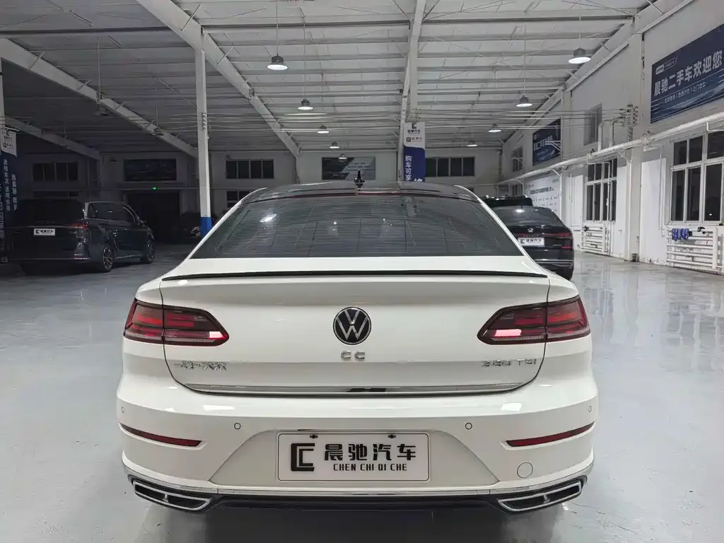 Volkswagen CC — фото 10