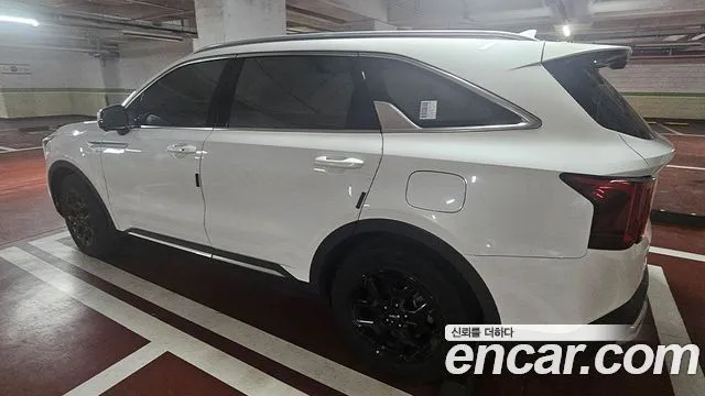 Kia Sorento — фото 7
