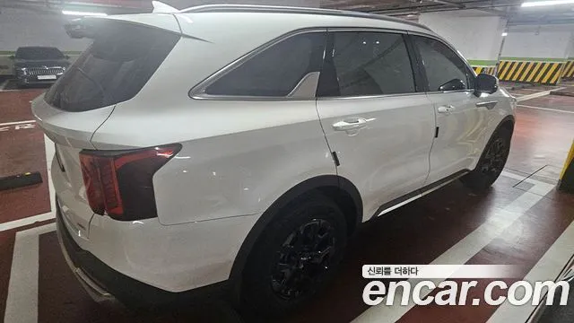 Kia Sorento — фото 10