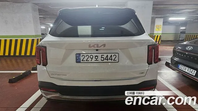 Kia Sorento — фото 4