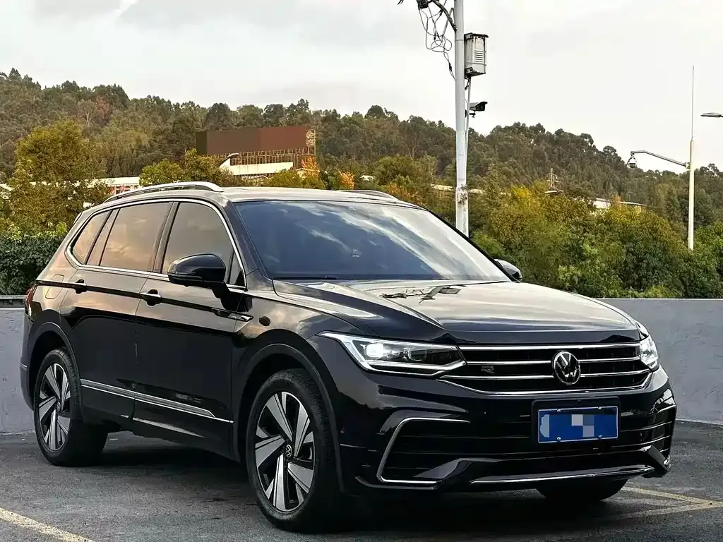 Volkswagen Tiguan L — фото 5