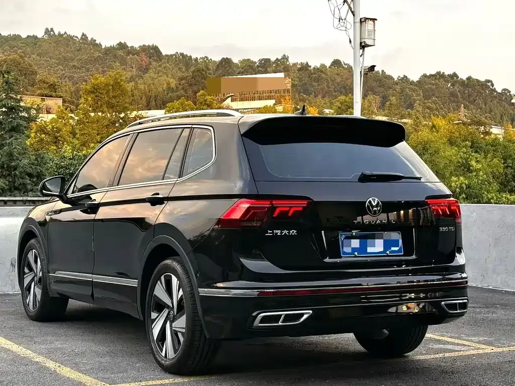 Volkswagen Tiguan L — фото 7