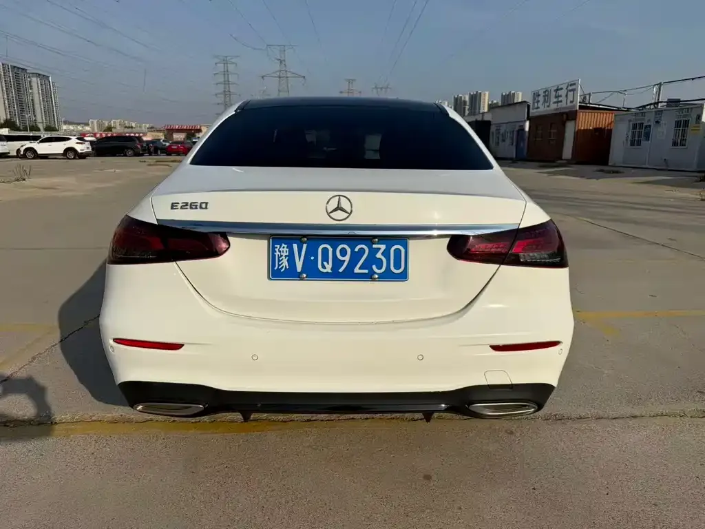 Mercedes-Benz E-Class (Import) — фото 4