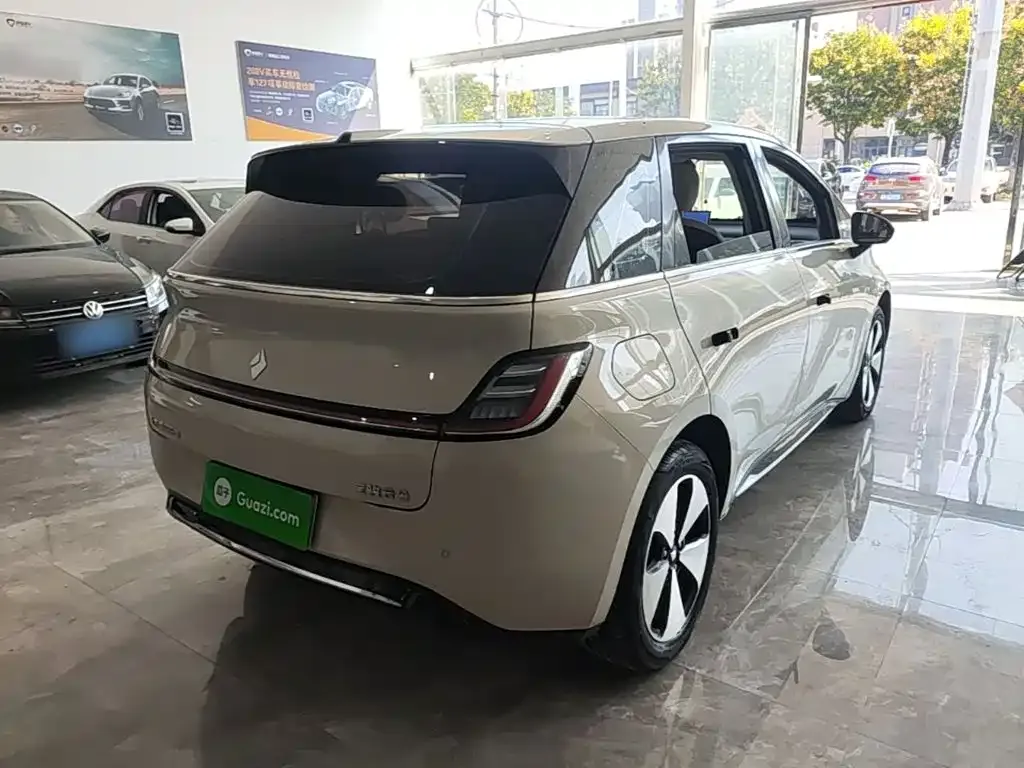Baojun Yunduo — фото 10