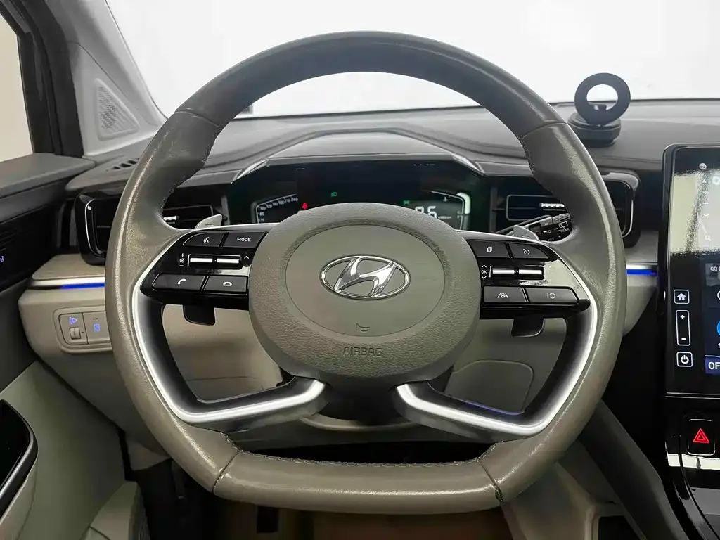 Hyundai Custo — фото 9