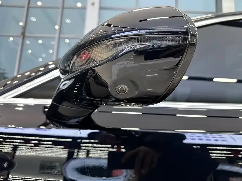Hongqi H5 — фото 2