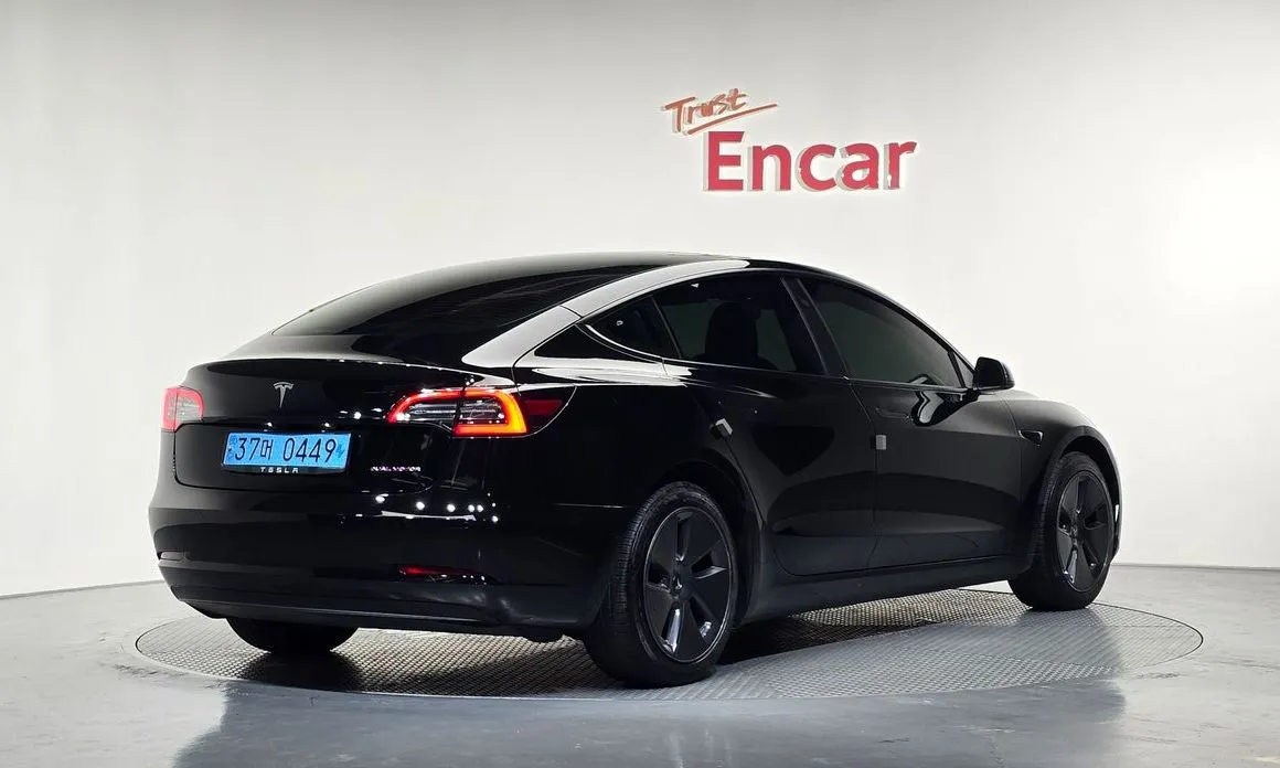 Tesla Model 3 — фото 5