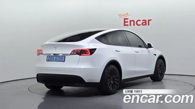 Tesla Model Y — фото 4