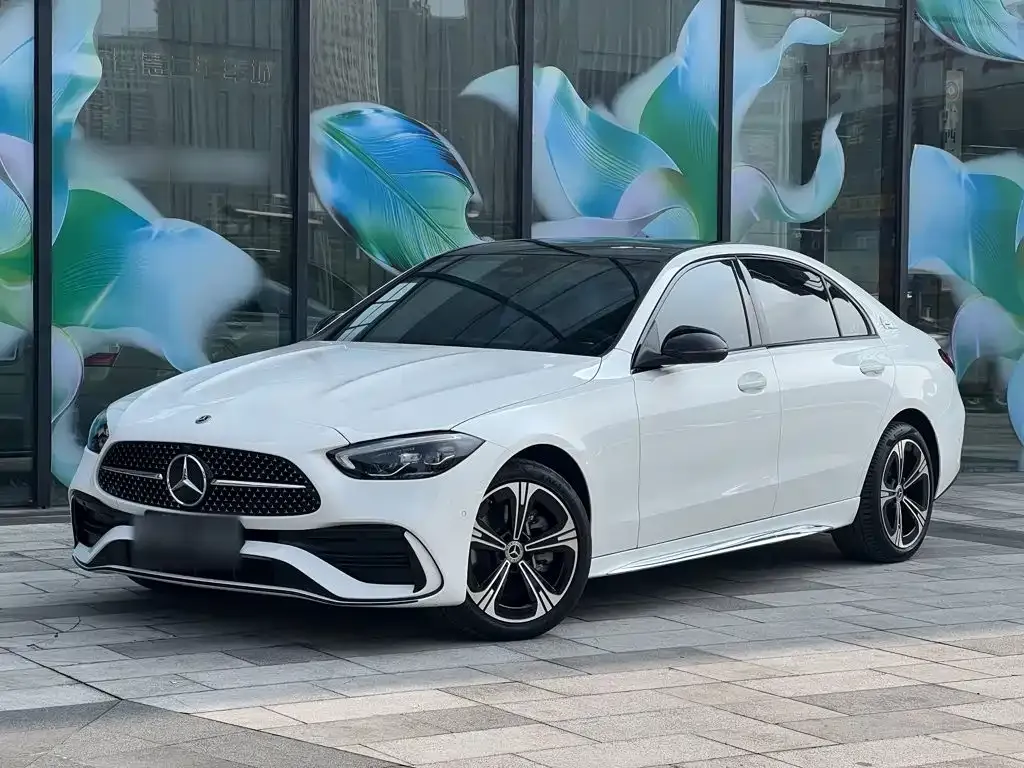 Mercedes-Benz C-Class — фото 1