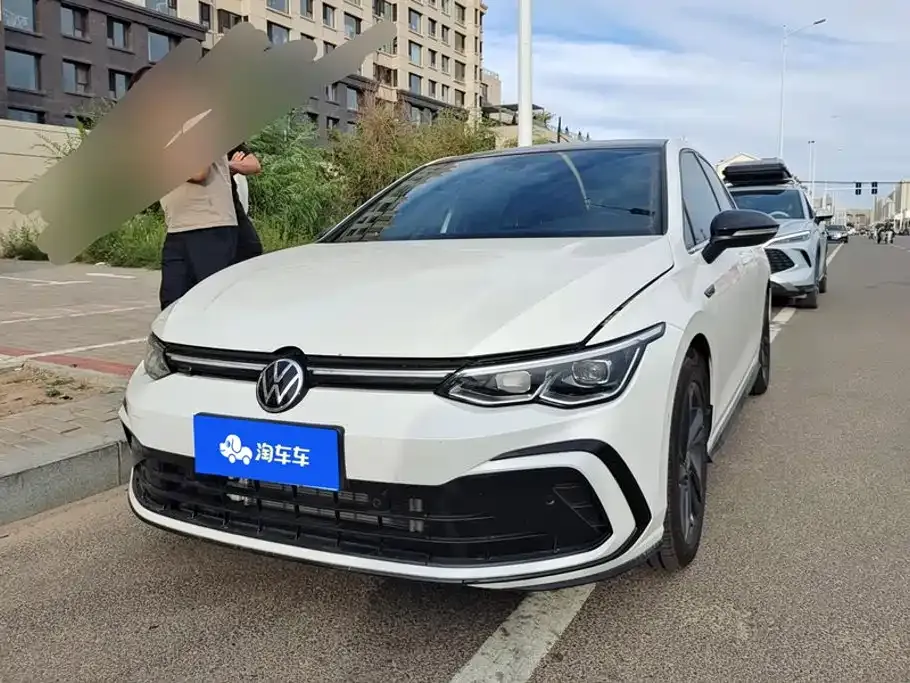 Volkswagen Golf — фото 1