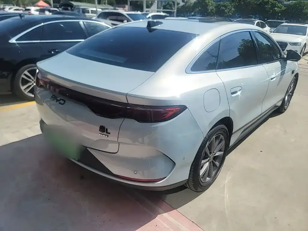 BYD Qin L — фото 2
