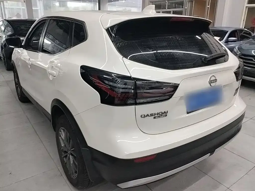 Nissan Qashqai — фото 8