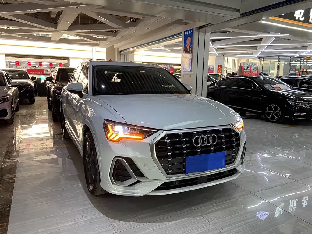 Audi Q3 — фото 10