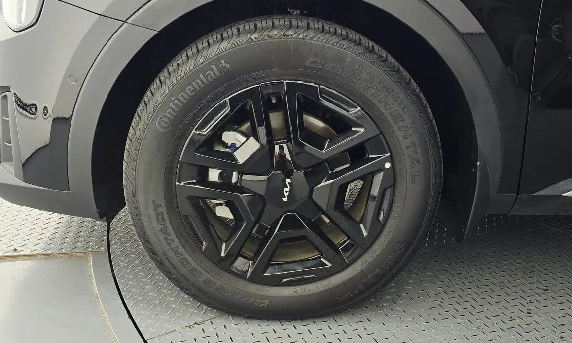 Kia Sorento — фото 6