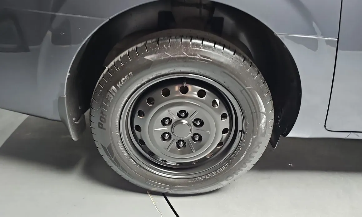Hyundai Staria — фото 2