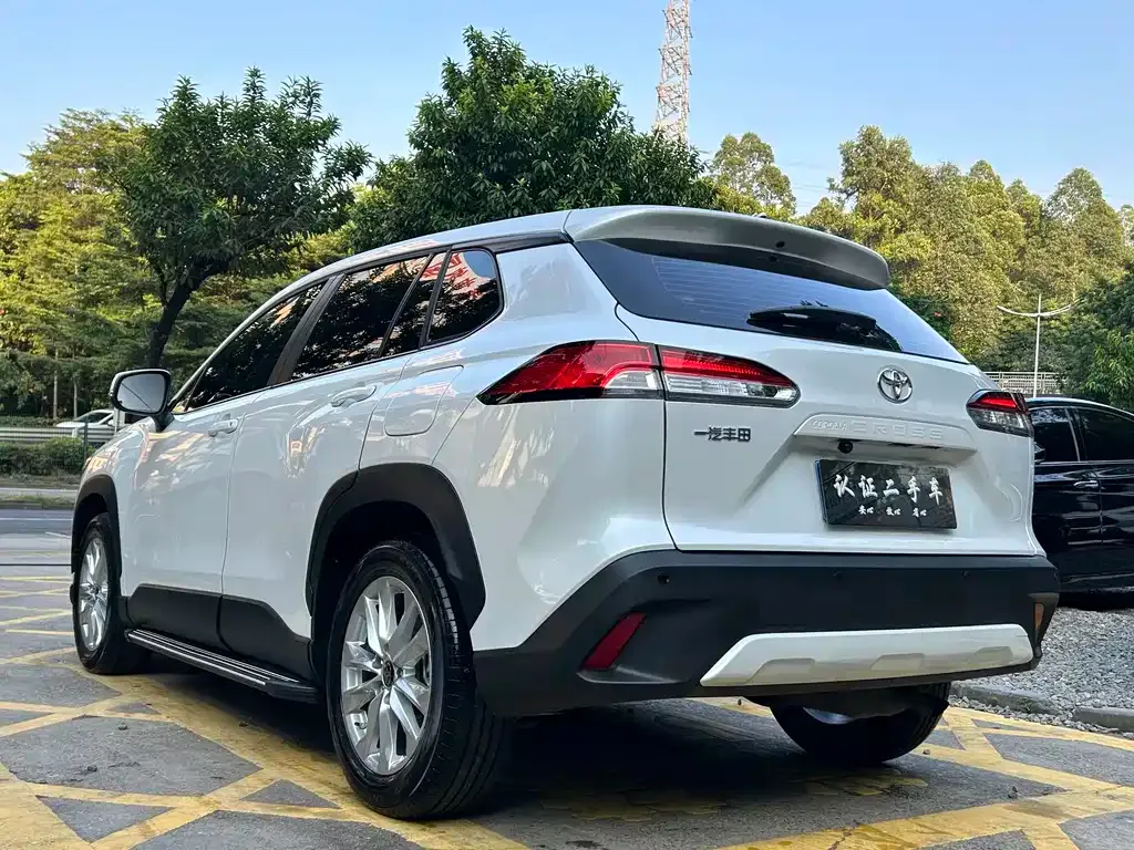 Toyota Corolla Cross — фото 7