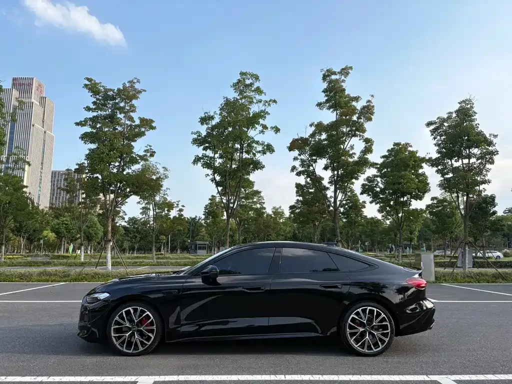 Audi A5L Sportback — фото 4
