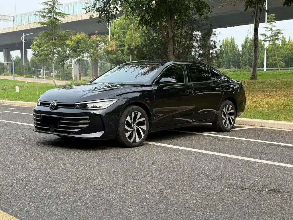 Volkswagen Passat — фото 1