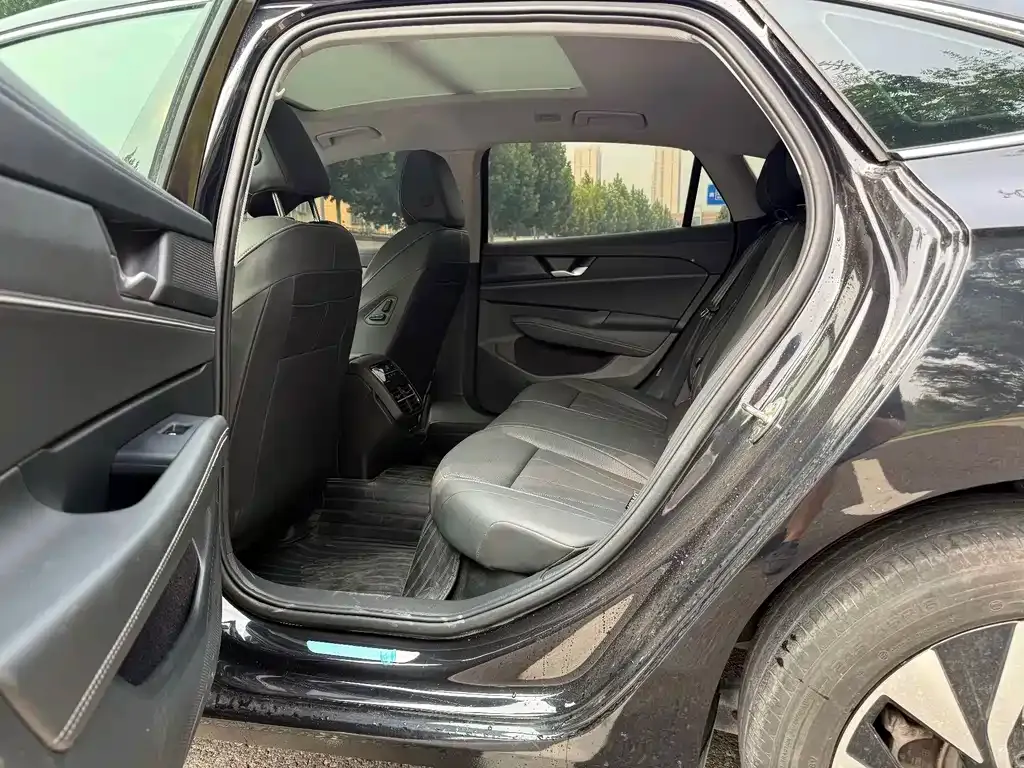 Volkswagen Passat — фото 3