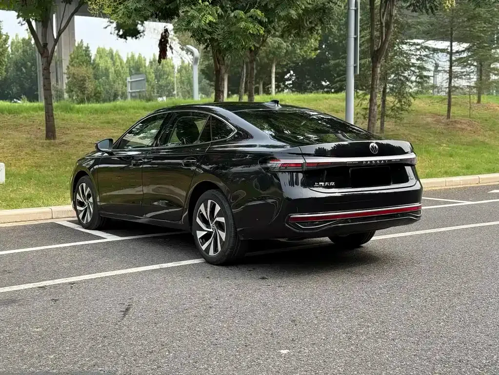 Volkswagen Passat — фото 9