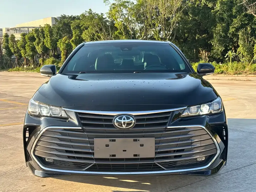 Toyota Avalon — фото 9
