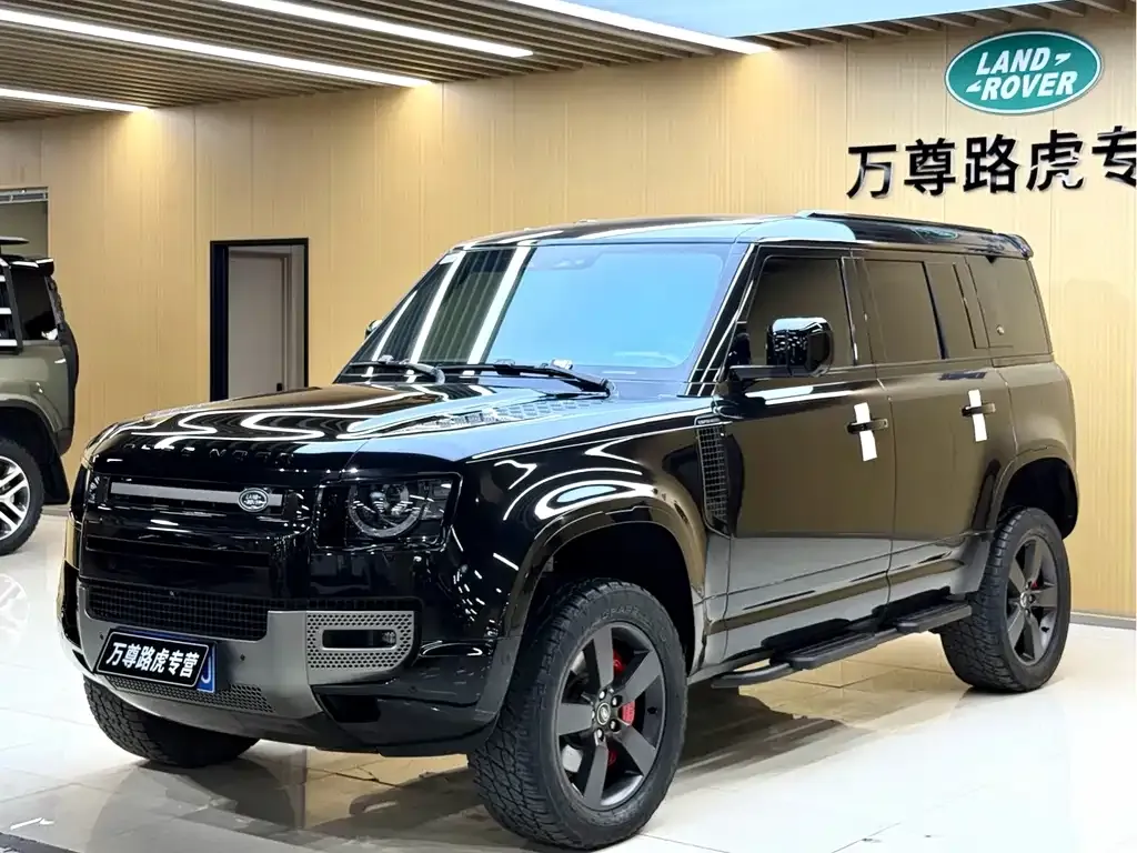 Land Rover Defender — фото 1