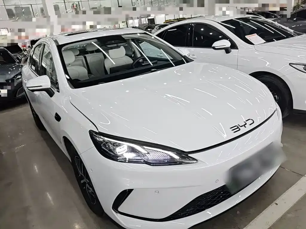 BYD Seal 05 DM-i — фото 10
