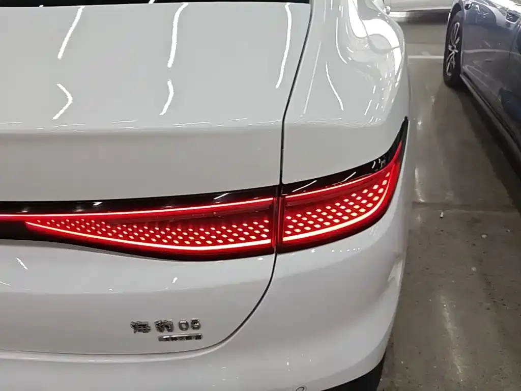 BYD Seal 05 DM-i — фото 9