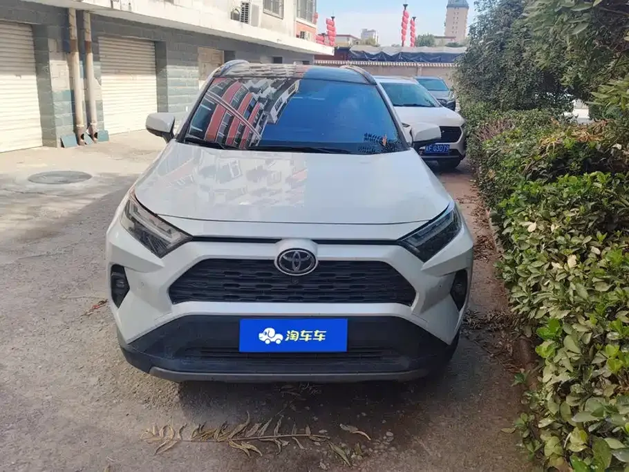Toyota RAV4 — фото 9