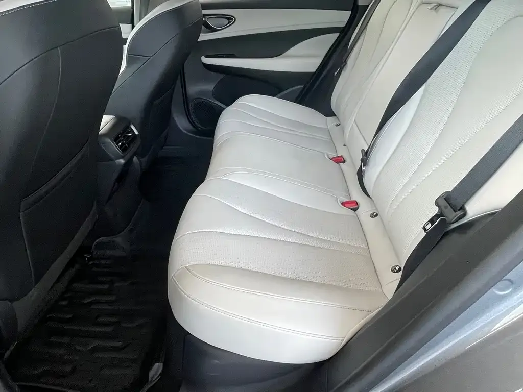 BYD Seal 05 DM-i — фото 4