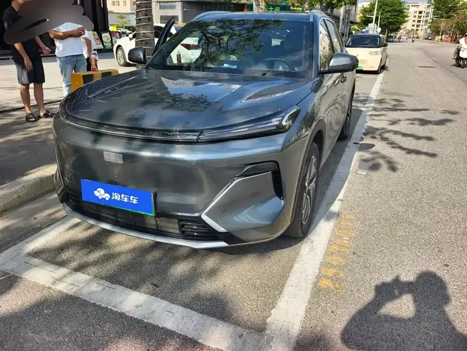 Geely Galaxy Xingjian 7 — фото 1