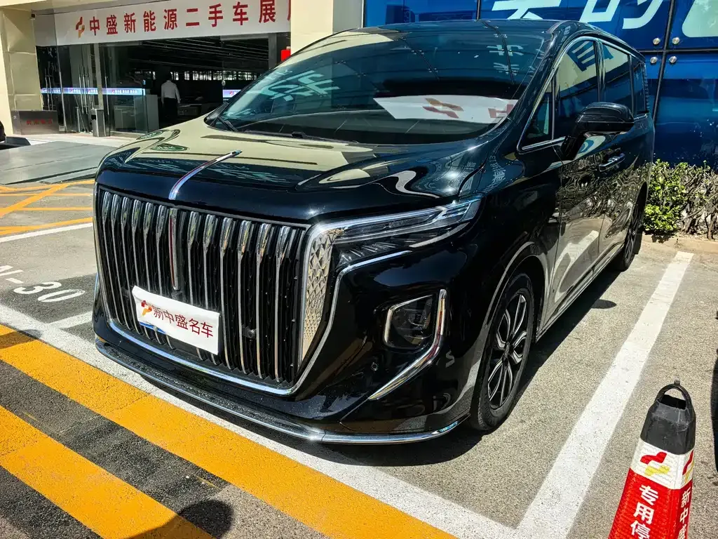 Hongqi HQ9 — фото 1