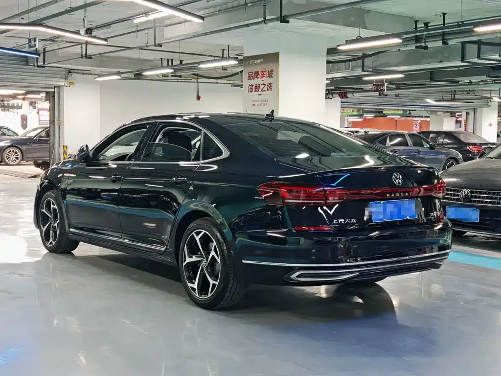 Volkswagen Passat — фото 6