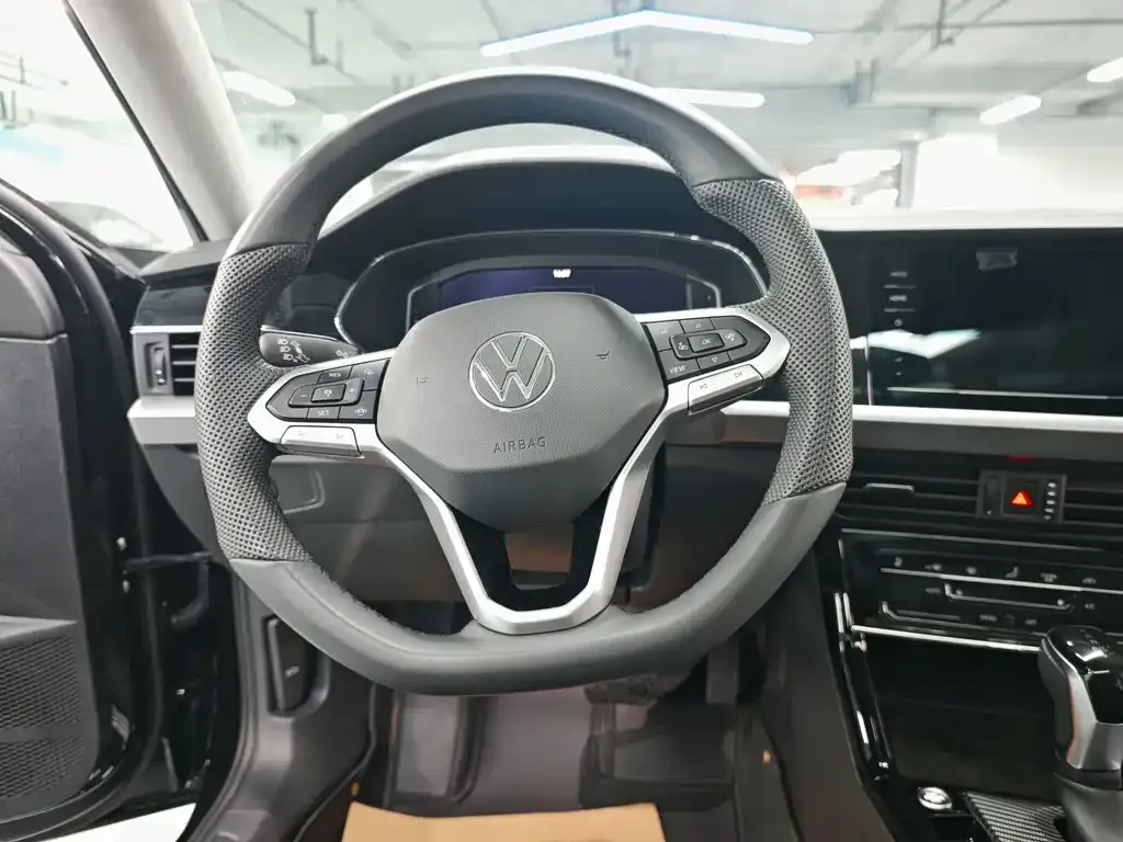Volkswagen Passat — фото 8
