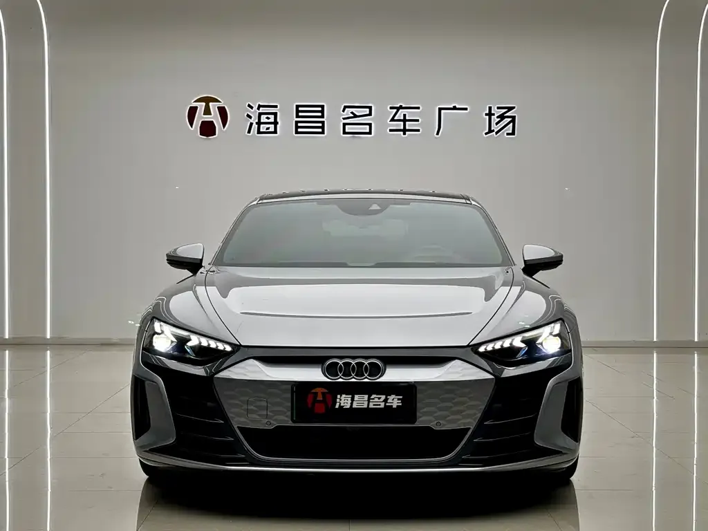 Audi RS e-tron GT — фото 2