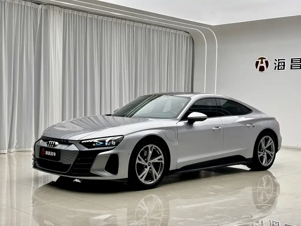 Audi RS e-tron GT — фото 4