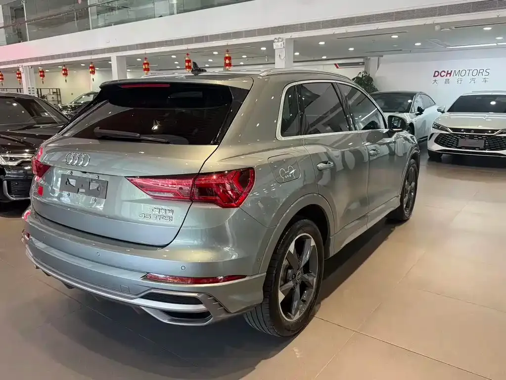 Audi Q3 — фото 10