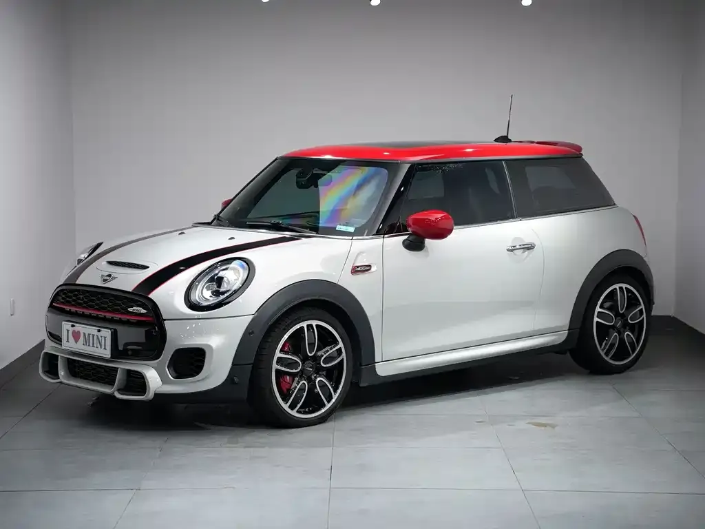 MINI JCW (John Cooper Works) — фото 1