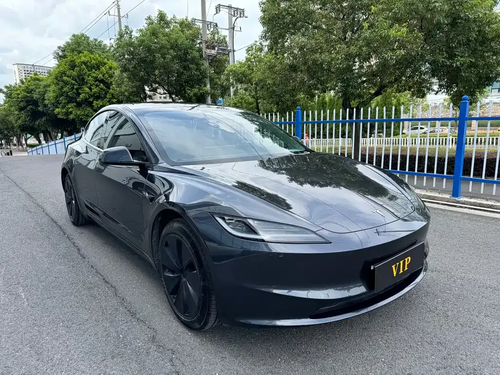Tesla Model 3 — фото 4