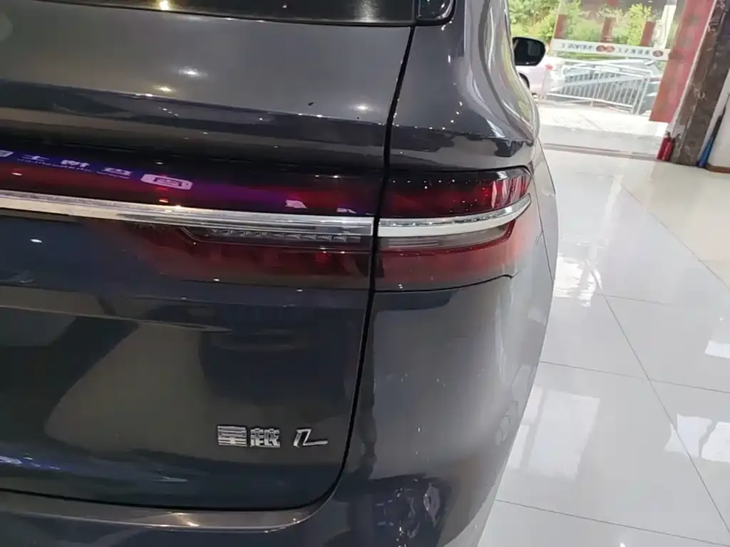 Geely Xingyue L — фото 6