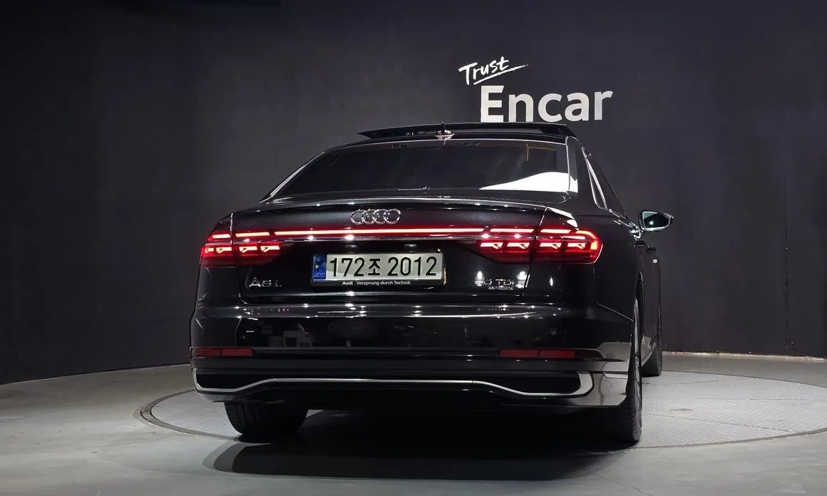Audi A8 — фото 5