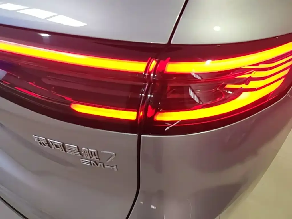 Geely Galaxy Xingjian 7 — фото 2