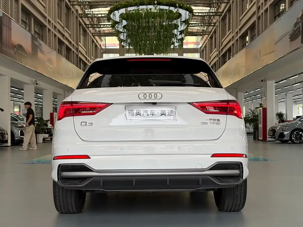 Audi Q3 — фото 5