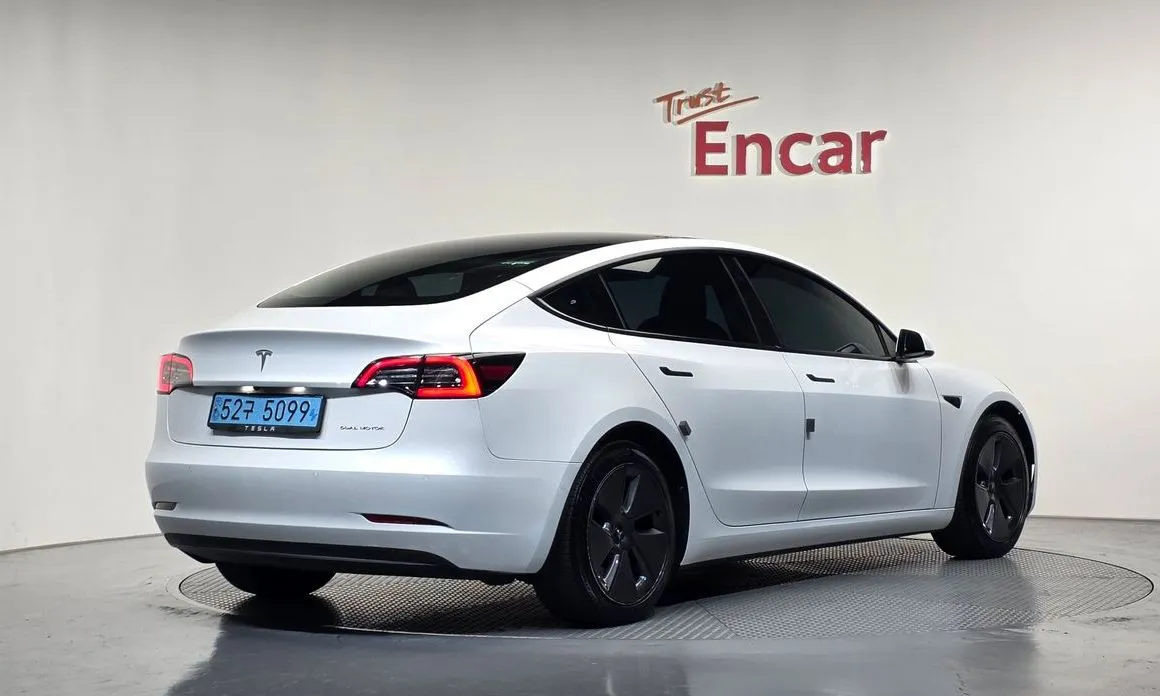 Tesla Model 3 — фото 4